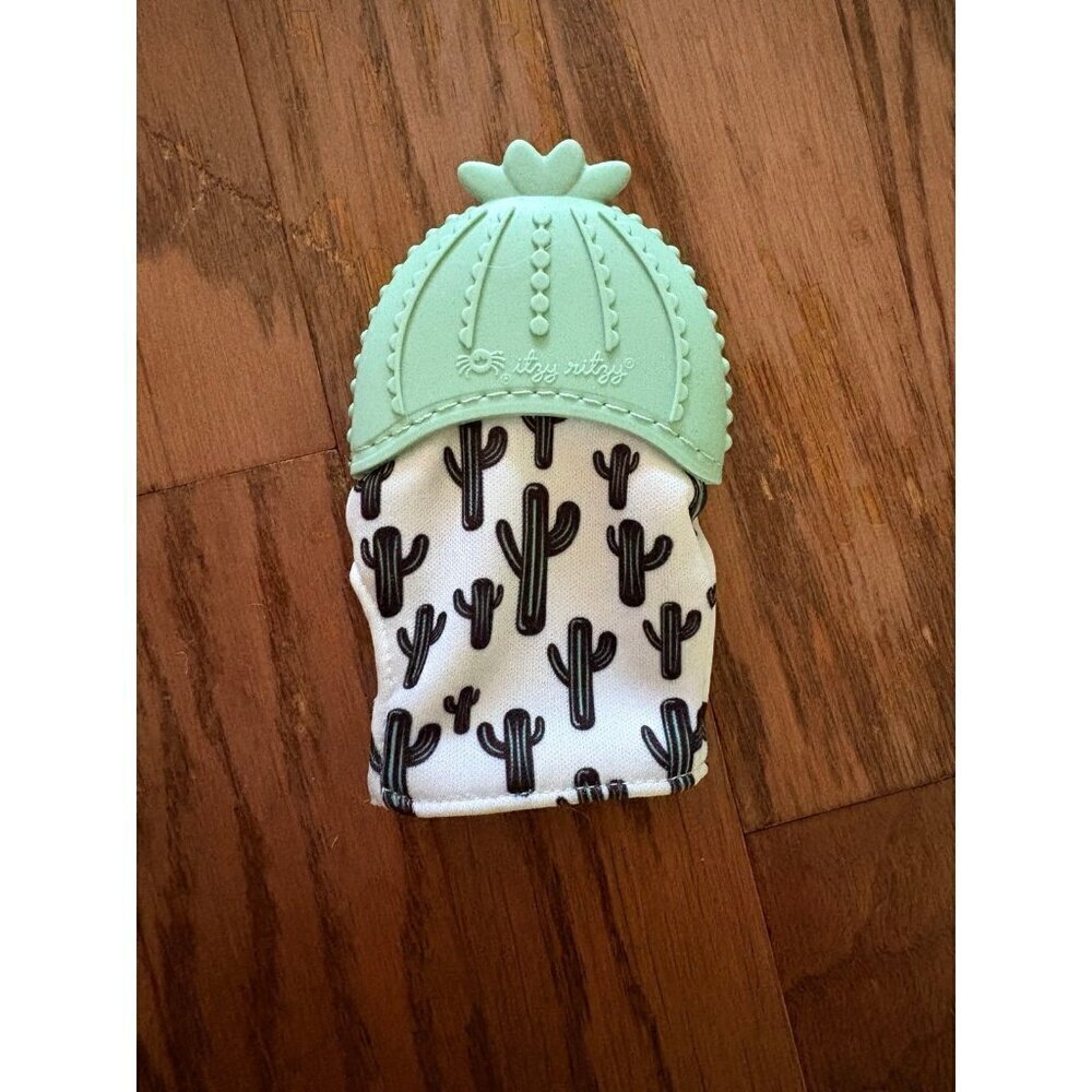 Itzy Ritzy Baby Mitt Teething